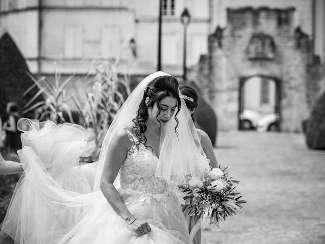 Le mariage de Nicolas et Aurore à Saintes, Charente Maritime 3