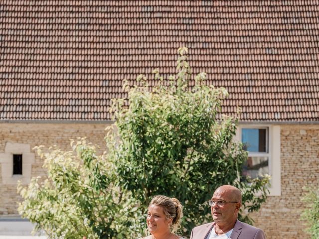 Le mariage de Johan et Virginie à Bernières-sur-Mer, Calvados 9