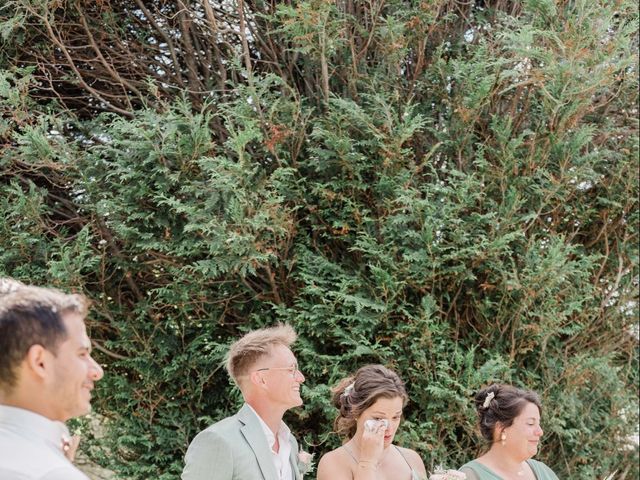 Le mariage de Johan et Virginie à Bernières-sur-Mer, Calvados 10