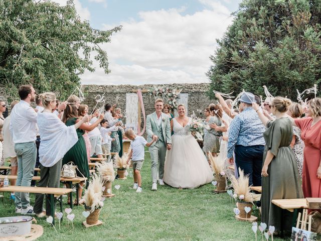 Le mariage de Johan et Virginie à Bernières-sur-Mer, Calvados 15