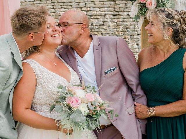 Le mariage de Johan et Virginie à Bernières-sur-Mer, Calvados 20