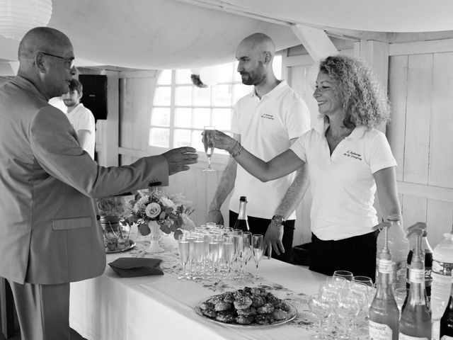 Le mariage de Johan et Virginie à Bernières-sur-Mer, Calvados 24