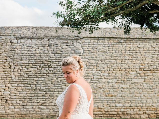 Le mariage de Johan et Virginie à Bernières-sur-Mer, Calvados 36