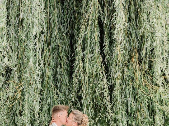 Le mariage de Johan et Virginie à Bernières-sur-Mer, Calvados 2