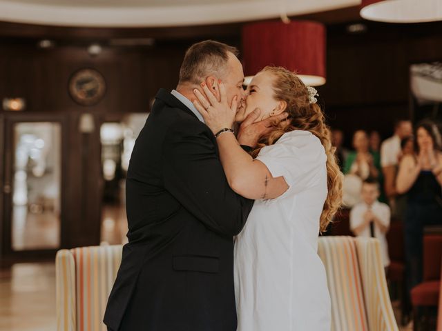 Le mariage de Stéphane et Krystal à Roquebrune-sur Argens, Var 8