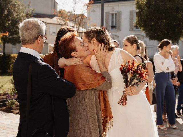 Le mariage de Marine et Océane à Jouarre, Seine-et-Marne 26
