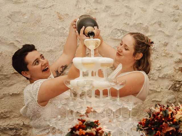 Le mariage de Marine et Océane à Jouarre, Seine-et-Marne 75