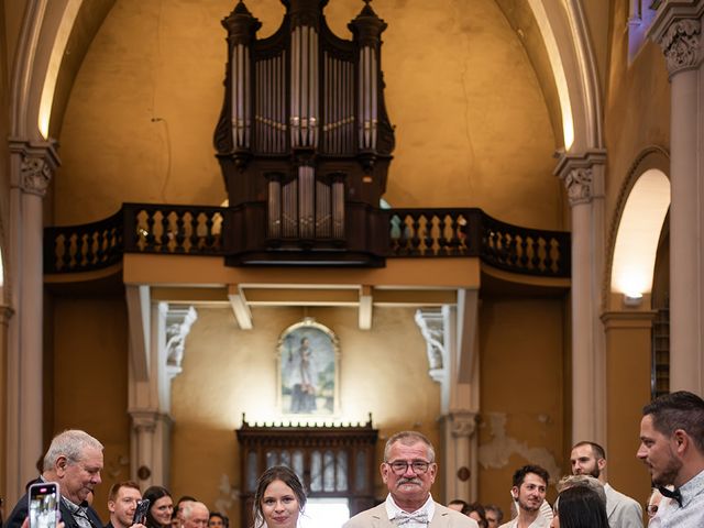 Le mariage de Remy et Emilie à Saint-Georges-les-Bains, Ardèche 25