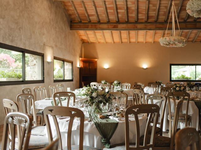 Le mariage de Remy et Emilie à Saint-Georges-les-Bains, Ardèche 51