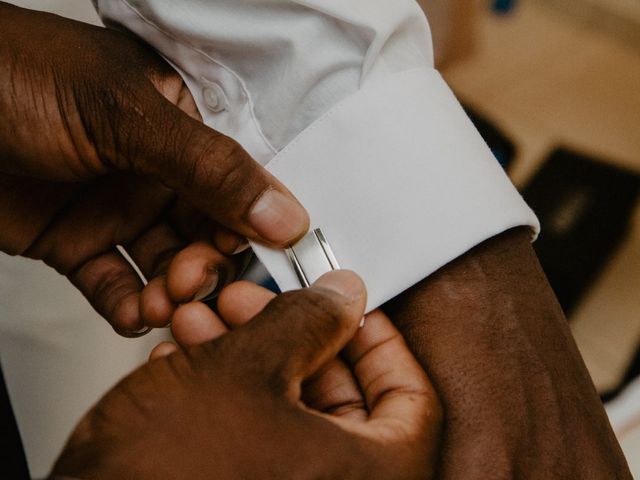 Le mariage de Patrolie et Sarah à Fresneaux-Montchevreuil, Oise 28