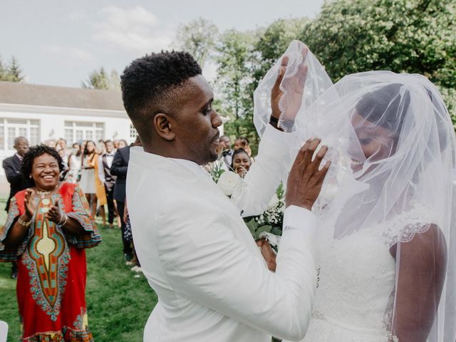 Le mariage de Patrolie et Sarah à Fresneaux-Montchevreuil, Oise 64