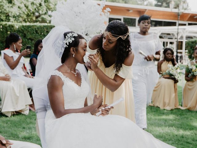 Le mariage de Patrolie et Sarah à Fresneaux-Montchevreuil, Oise 70