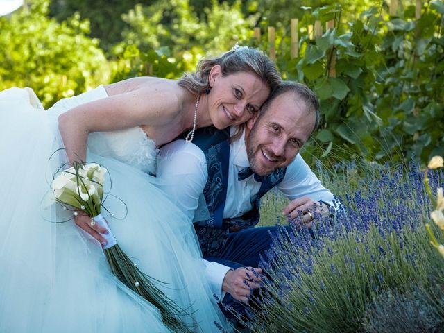 Le mariage de Carlos et Lucile à Divonne-les-Bains, Ain 7