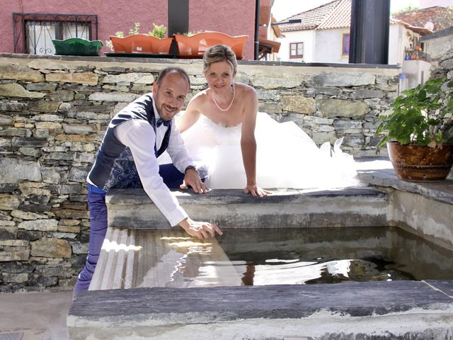 Le mariage de Carlos et Lucile à Divonne-les-Bains, Ain 11