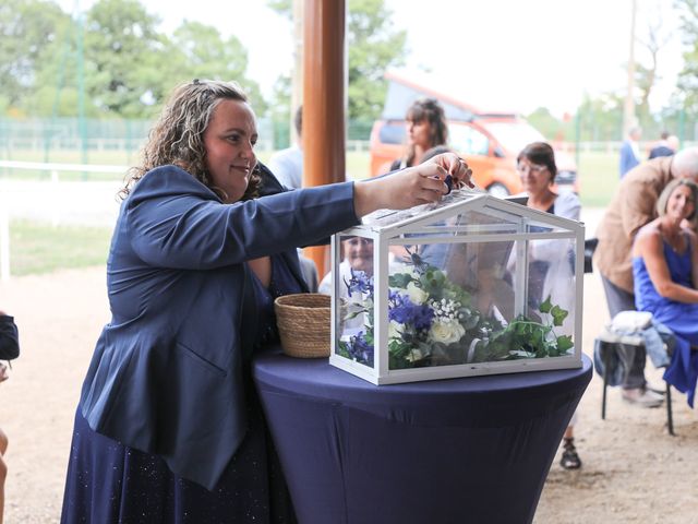 Le mariage de Anthony et Amandine à Bourbon-Lancy, Saône et Loire 107