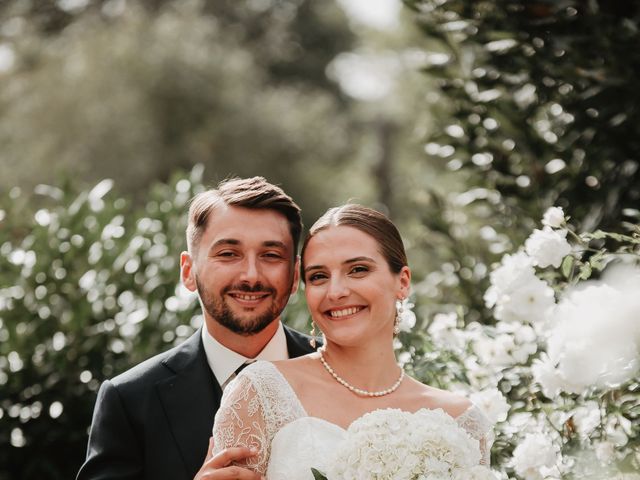 Le mariage de Victor et Iléana à Beaujeu, Rhône 43