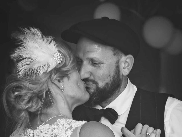 Le mariage de Matthieu et Virginie à Saint-Xandre, Charente Maritime 16