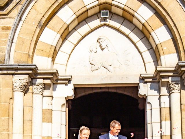 Le mariage de Romain et Sarah à Cosne-d&apos;Allier, Allier 17