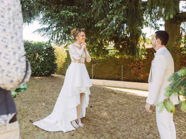 Le mariage de Ilgun et Tiphaine à Saint-Bonnet-les-Oules, Loire 10