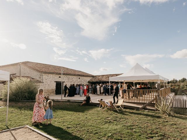 Le mariage de Alexis et Salomé à Aillas, Gironde 41