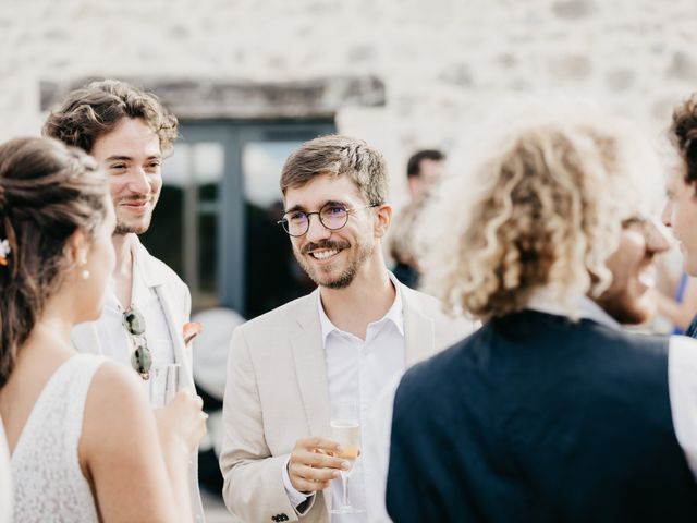 Le mariage de Alexis et Salomé à Aillas, Gironde 43