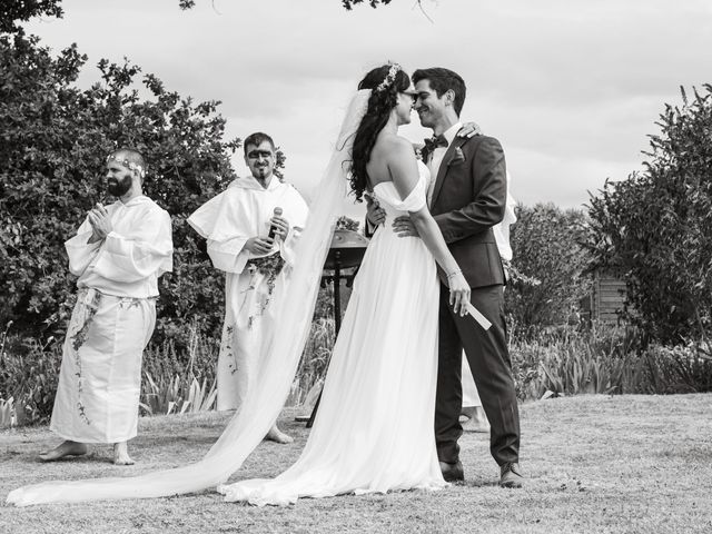 Le mariage de Paul et Bréna à Beaulieu-sur-Loire, Loiret 42