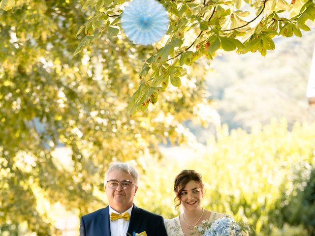 Le mariage de Etienne et Emilie à Quingey, Doubs 9
