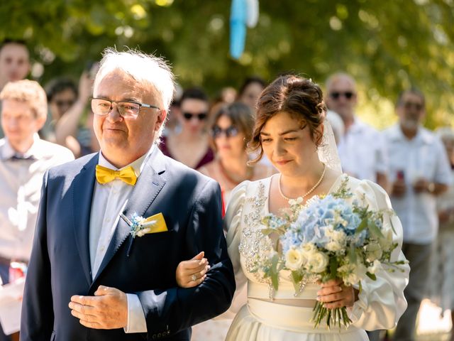 Le mariage de Etienne et Emilie à Quingey, Doubs 11