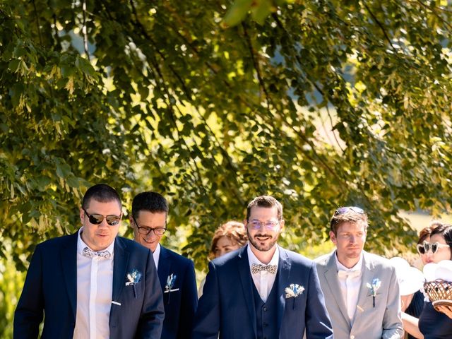 Le mariage de Etienne et Emilie à Quingey, Doubs 30