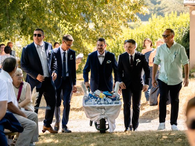 Le mariage de Etienne et Emilie à Quingey, Doubs 31