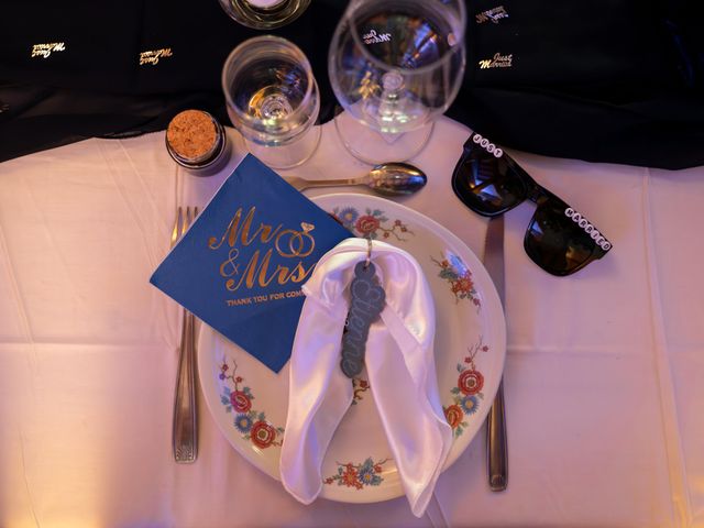 Le mariage de Etienne et Emilie à Quingey, Doubs 59