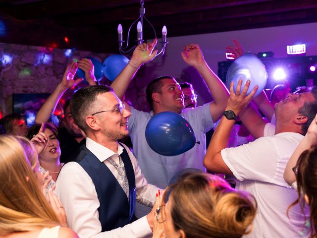 Le mariage de Etienne et Emilie à Quingey, Doubs 74