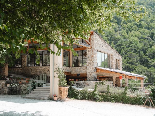 Le mariage de Lucas et Anne à Nyons, Drôme 2