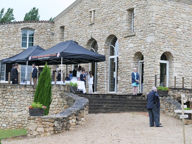 Le mariage de Olivier et Camille à Saint-Pey-de-Castets, Gironde 21