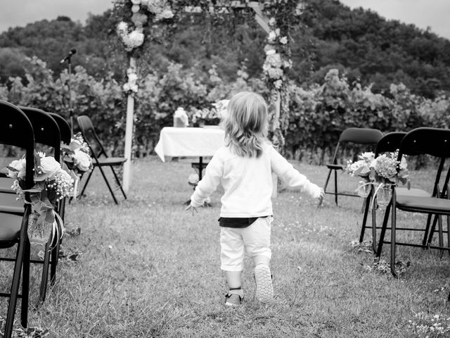 Le mariage de Olivier et Camille à Saint-Pey-de-Castets, Gironde 26