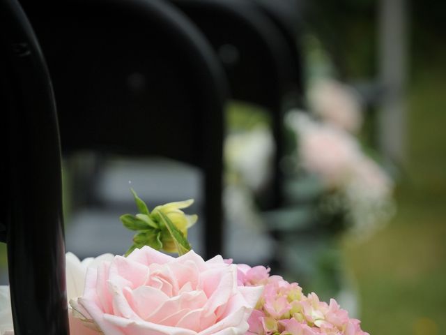 Le mariage de Olivier et Camille à Saint-Pey-de-Castets, Gironde 27