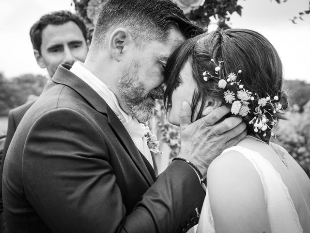 Le mariage de Olivier et Camille à Saint-Pey-de-Castets, Gironde 37