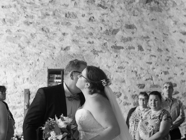 Le mariage de Julien et Manon à Les Herbiers, Vendée 24