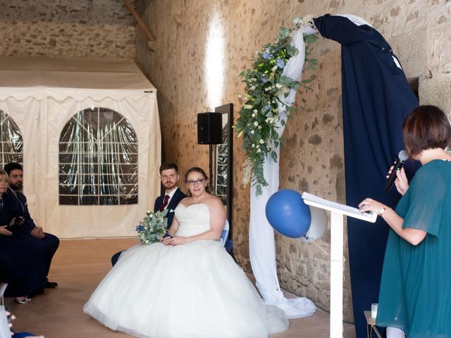 Le mariage de Julien et Manon à Les Herbiers, Vendée 25