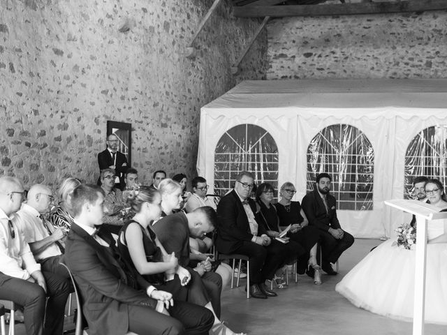 Le mariage de Julien et Manon à Les Herbiers, Vendée 34