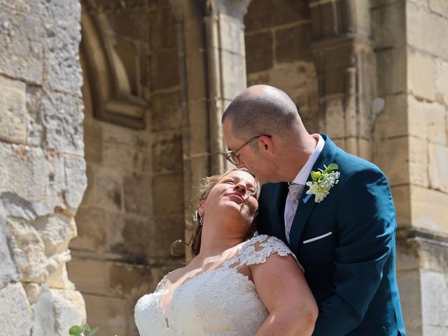 Le mariage de Andrea et Céline à Hautevesnes, Aisne 25