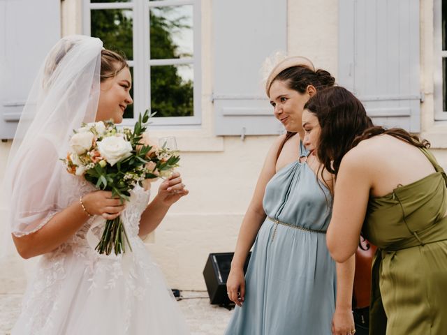 Le mariage de Jean-Christophe et Mélanie à Portets, Gironde 44