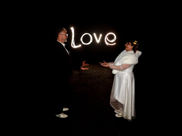 Le mariage de Jean-Marc et Anne à Jouy-Mauvoisin, Yvelines 81