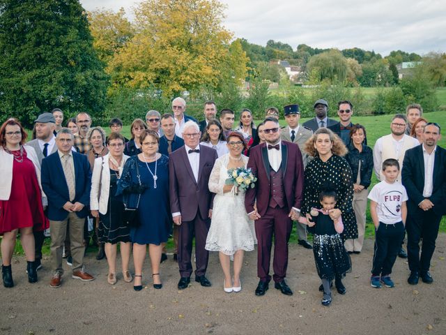 Le mariage de Romuald et Gwenaelle à Courcemont, Sarthe 15