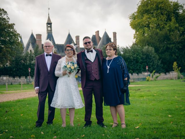 Le mariage de Romuald et Gwenaelle à Courcemont, Sarthe 17