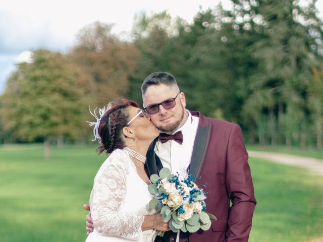 Le mariage de Romuald et Gwenaelle à Courcemont, Sarthe 23