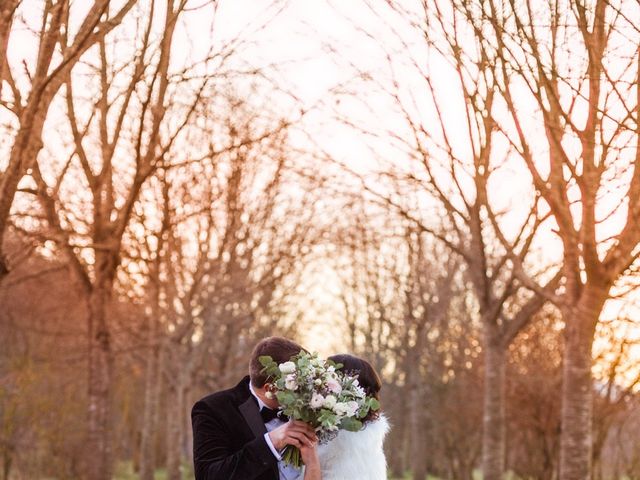 Le mariage de Russell et Verity à Saint-Martory, Haute-Garonne 44