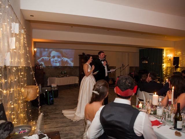 Le mariage de Russell et Verity à Saint-Martory, Haute-Garonne 64