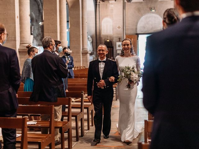 Le mariage de Thib et Clem à Paris, Paris 10