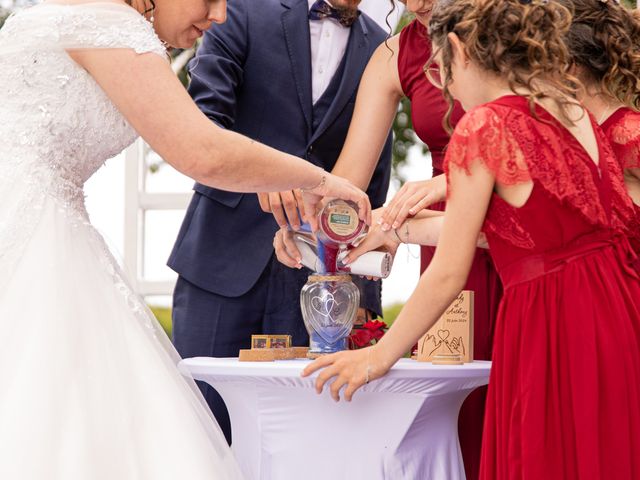 Le mariage de Anthony et Cindy à Mirebeau, Vienne 24